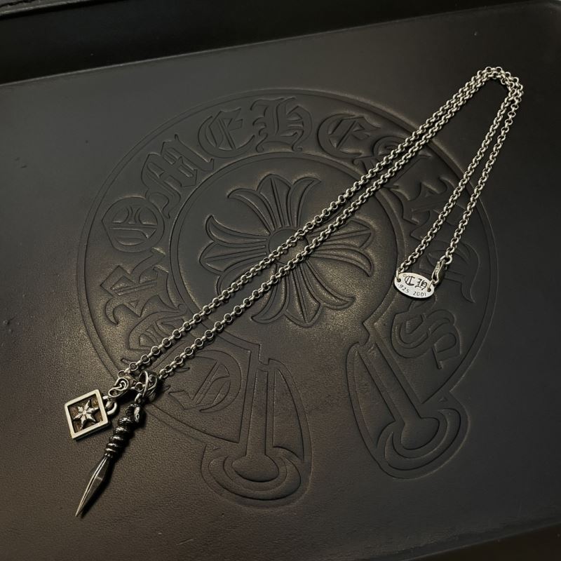 Ch*0me He**ts necklaces